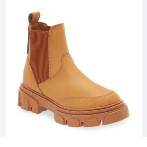 Tan Chunky Sole Chelsea Boots
